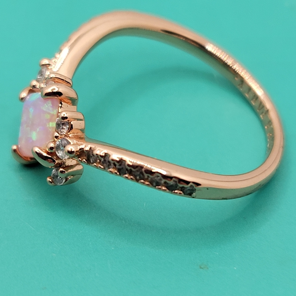 Beautiful Opal Ring - image 4